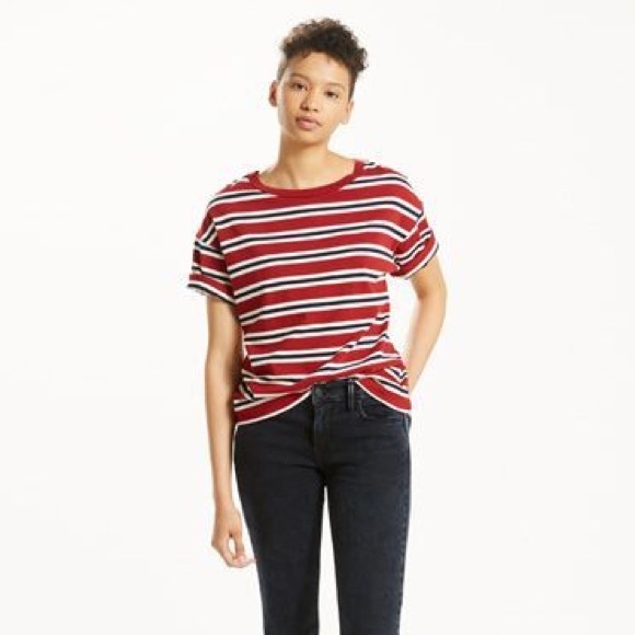 Levi's Tops - 🚫SOLD🚫Levi’s new sutro red striped tee shirt